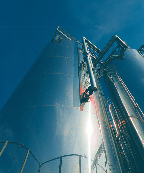 Storage tank, silo.