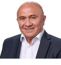 Headshot of Manuel Olivares of Worley.